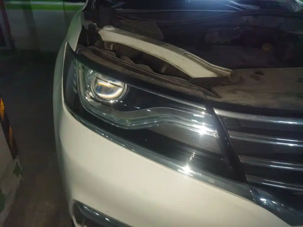 Roewe RX5 2016 2016 20T 2WD Automatic Internet Smart Edition