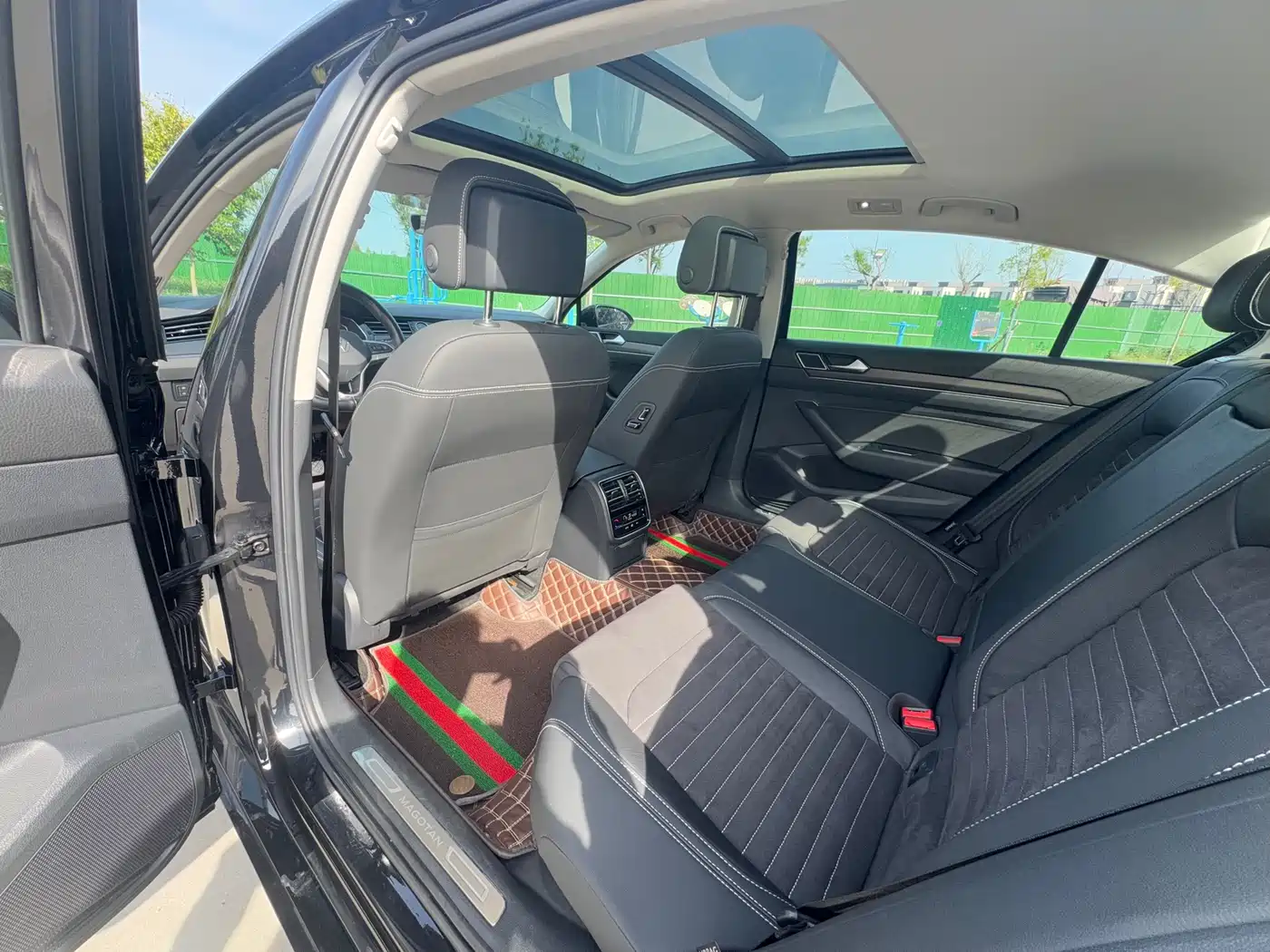 Volkswagen Magotan 2020 330TSI DSG Luxury фото 8
