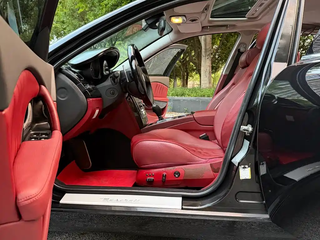 Maserati Quattroporte 2010 2010 4.7L Executive Edition
