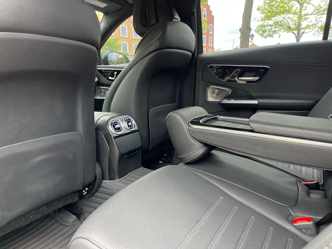Mercedes-Benz C-Class 2024 C 260 L Night Edition Sport фото 20