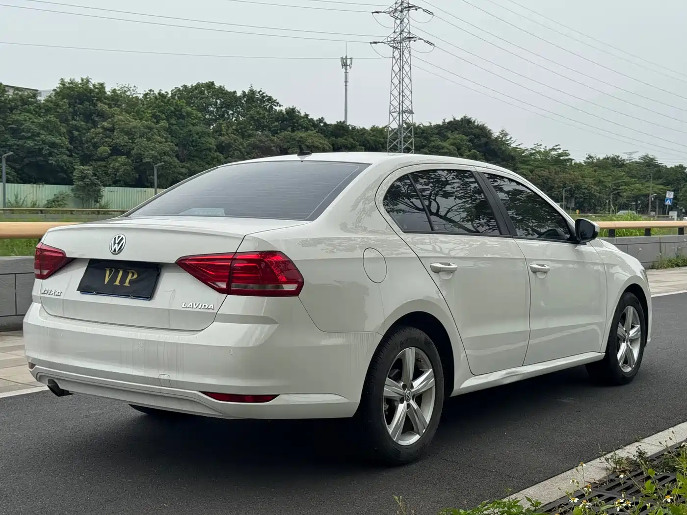 Volkswagen Lavida 2017 1.6L Automatic Trend Edition фото 17