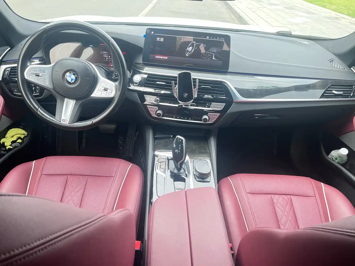 BMW 5 Series 2022 525Li M Sport Package фото 10