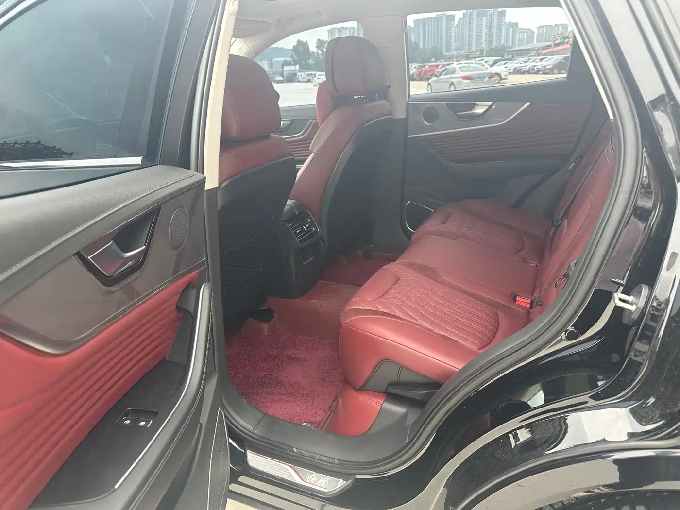 Photo 7 - Hongqi HS5