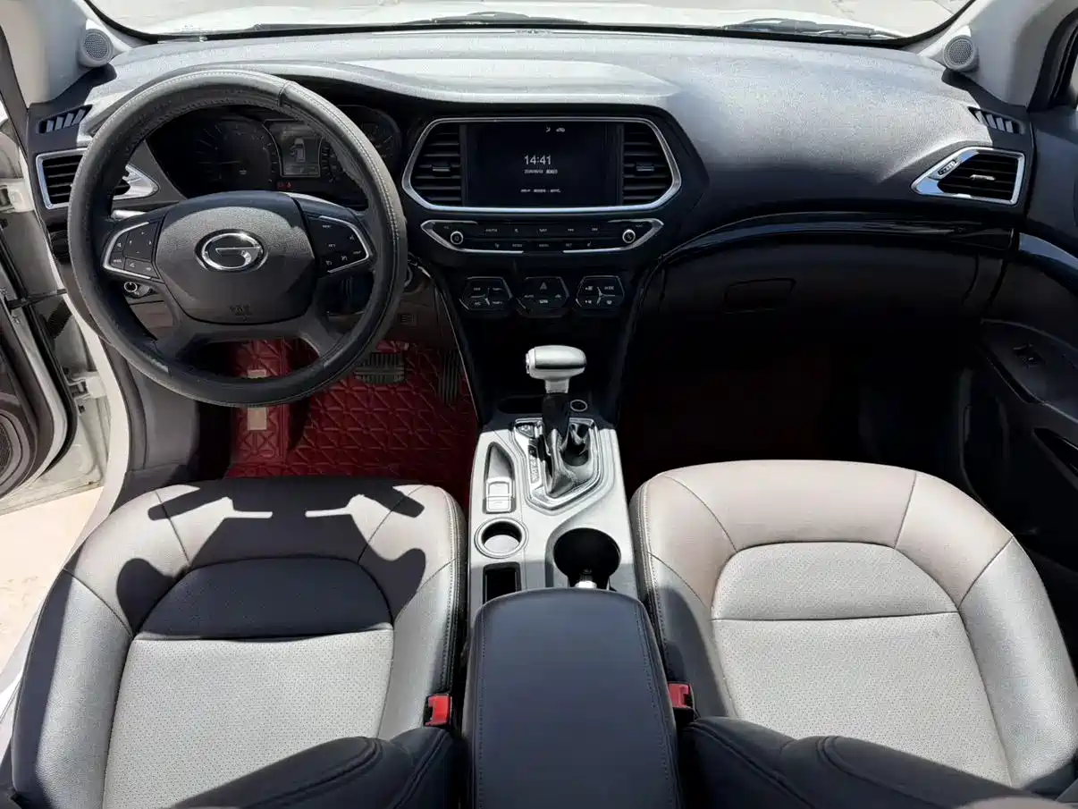 GAC Trumpchi Trumpchi GS4 2017 235T Automatic 2WD Luxury Smart Connected Edition фото 8
