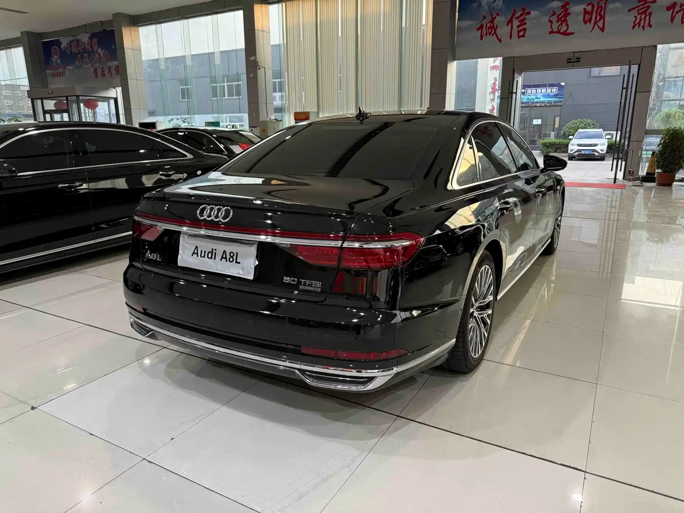 AUDI A8