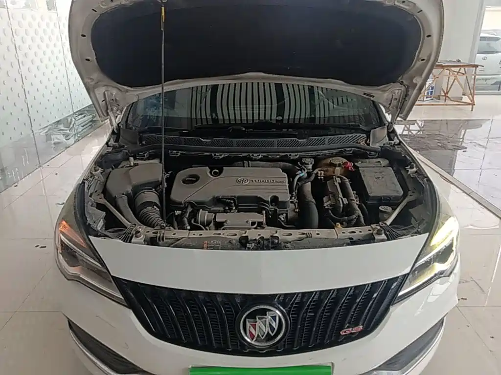 Фото 20 - Buick Verano