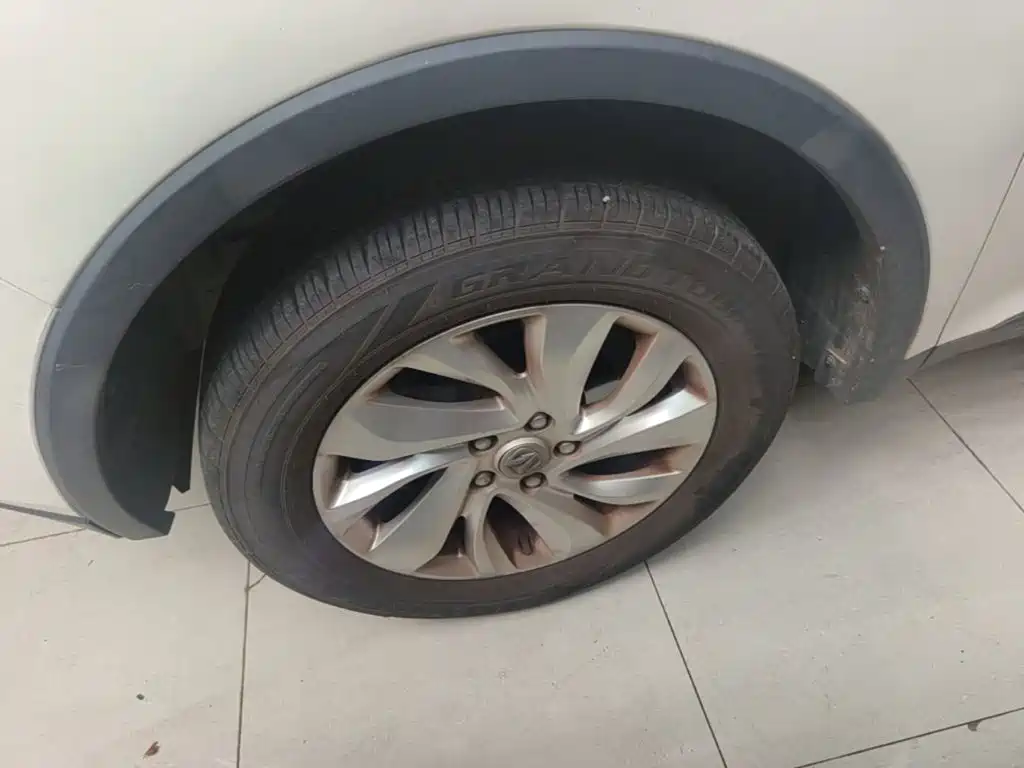 BAIC Weiwang S50 2017 2016 1.5T CVT Joy Elite