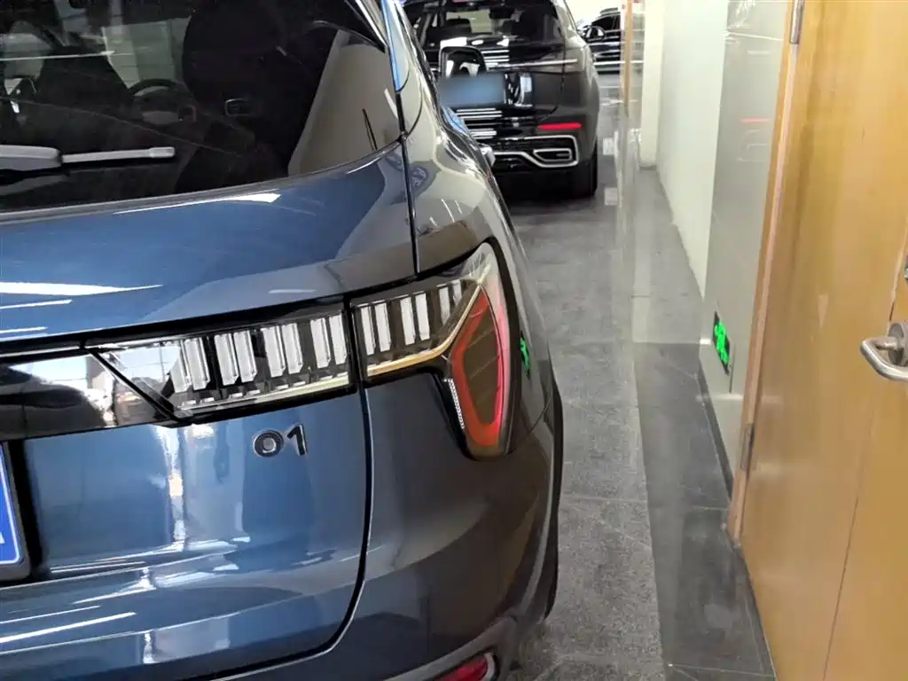 Lynk & Co 01 2017 2.0T 2WD Pro Version фото 8