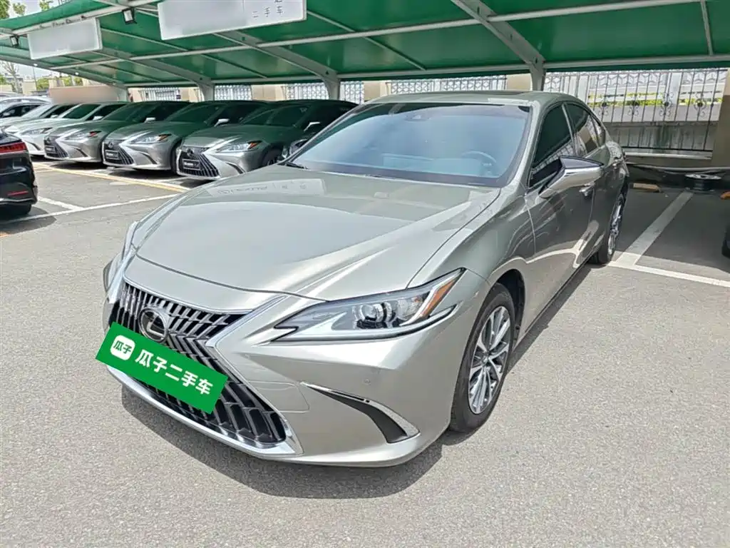 Lexus ES 2024 200 Premium Edition