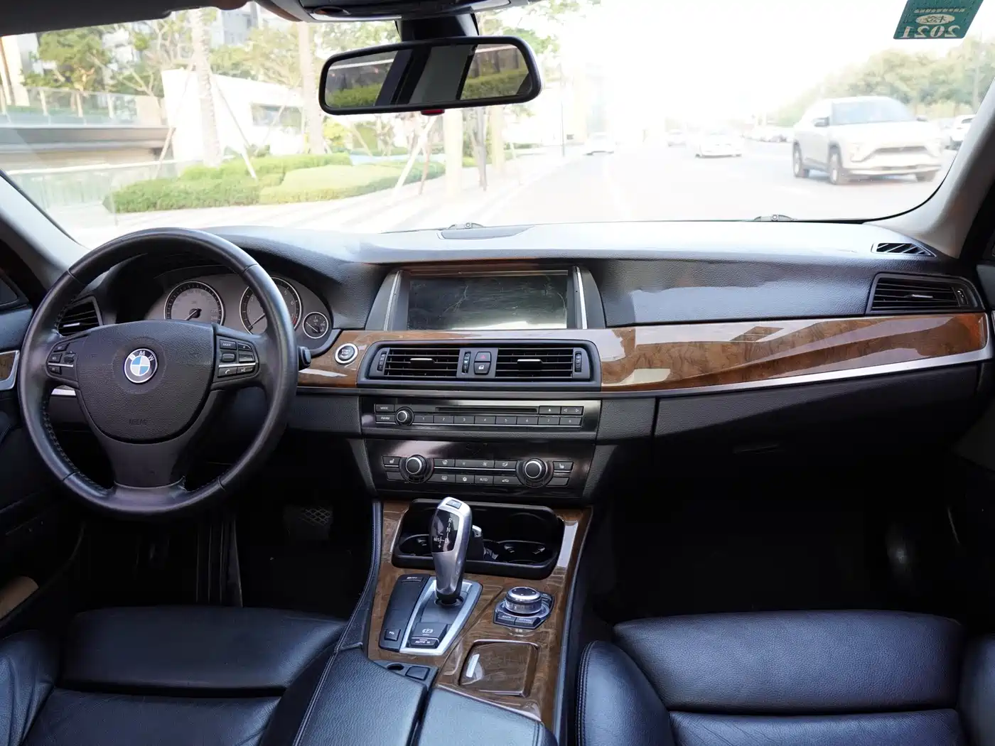 BMW 5 Series 2011 528Li Luxury фото 7