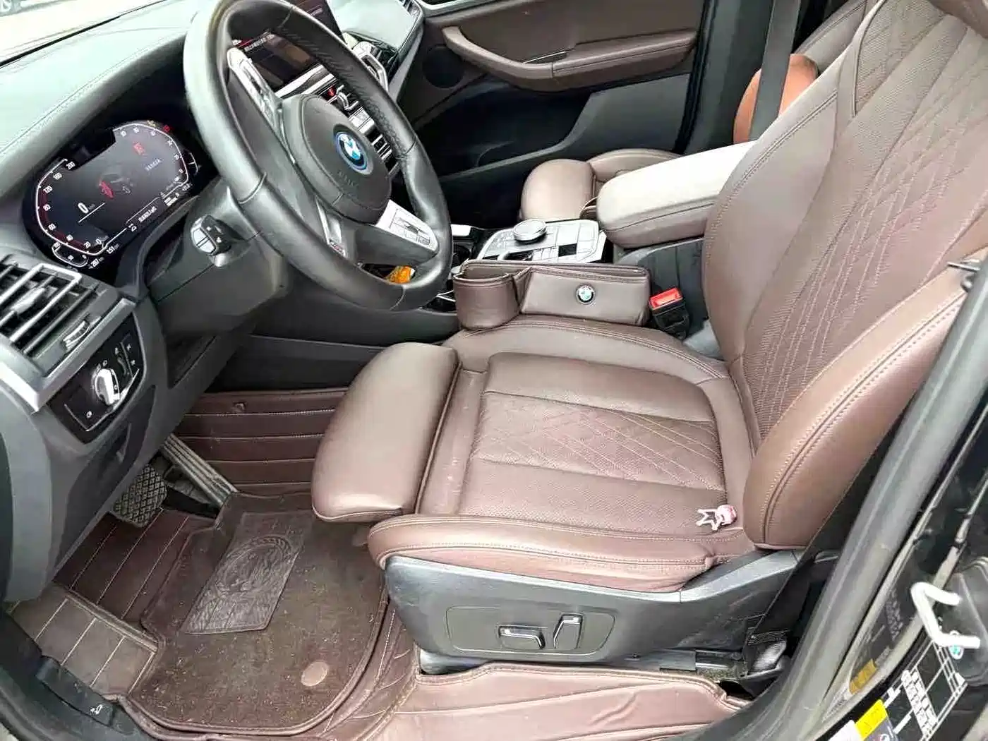 BMW iX3 2024 Leading Edition фото 7