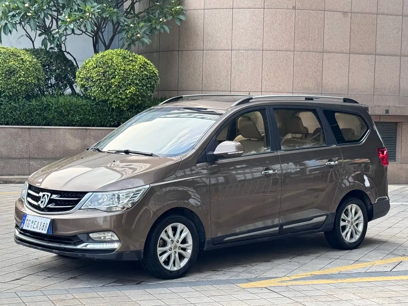 Фото 1 - Baojun 730