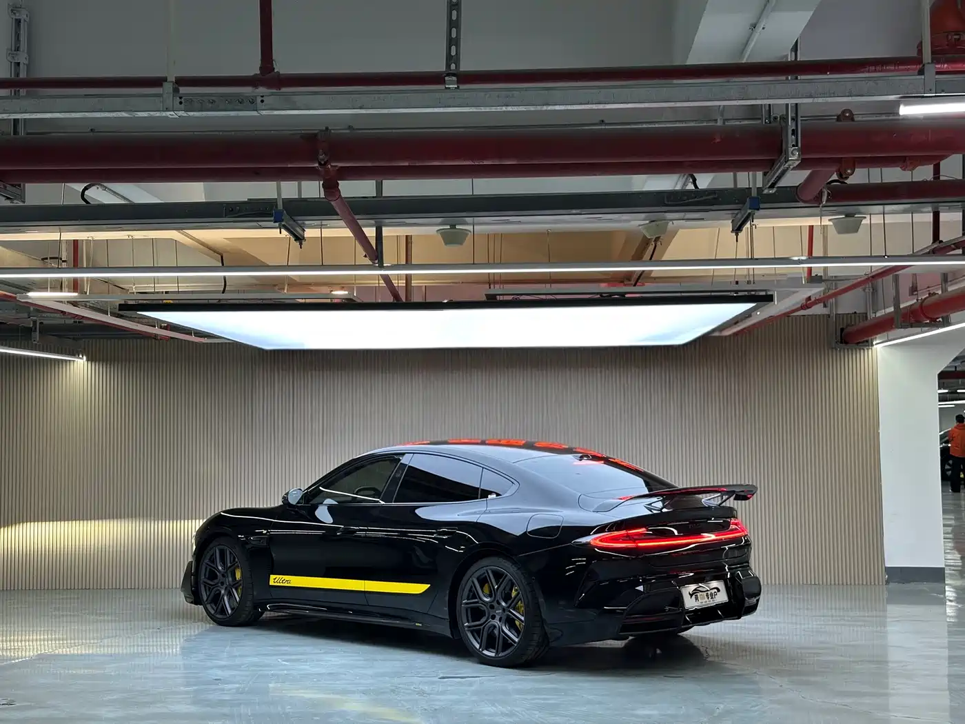 XIAOMI CAR XIAOMI SU7 ULTRA