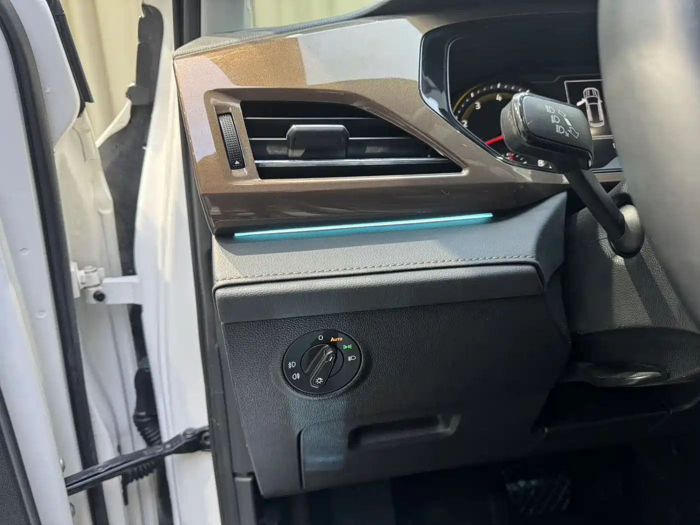 Volkswagen Tharu 2021 Model 280TSI 2WD Luxury Edition фото 8