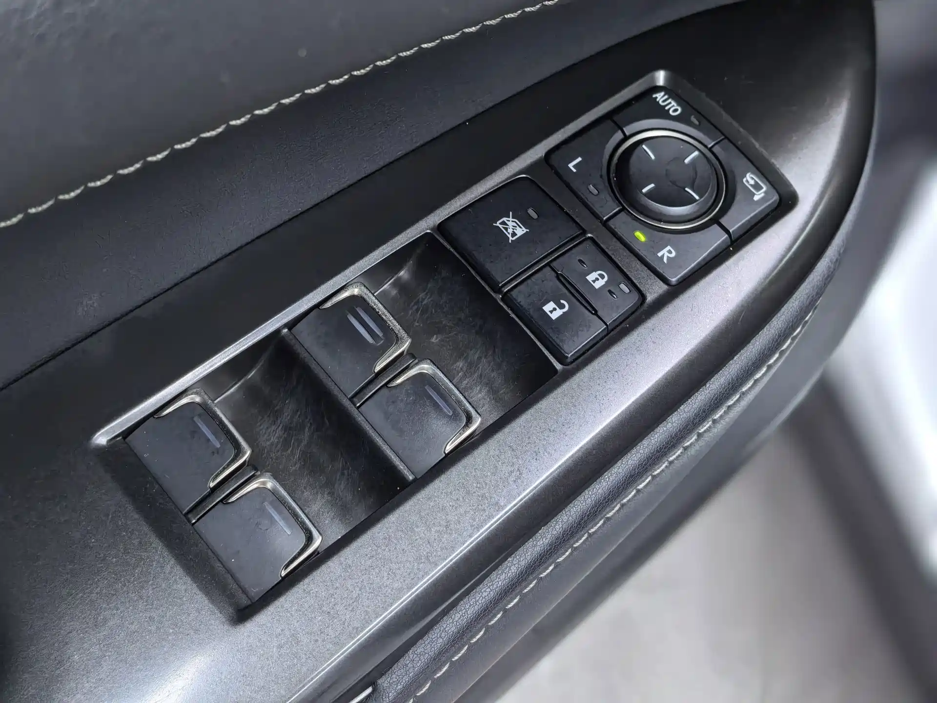 صورة 19 - Lexus NX