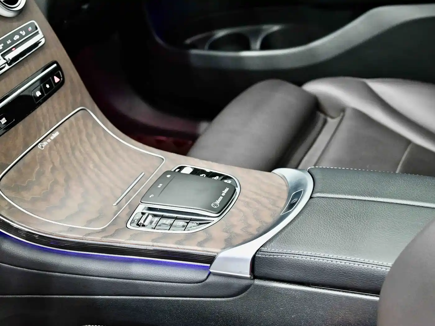 Mercedes-Benz GLC 2022 Model GLC 260 L 4MATIC Luxury Edition фото 11