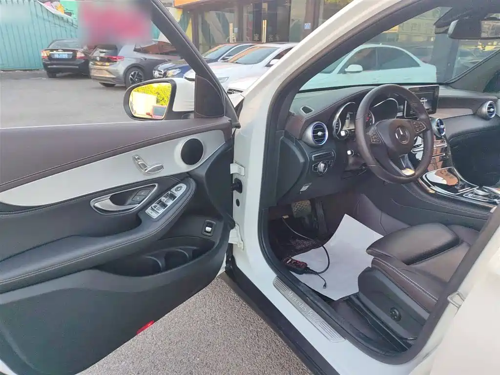 Mercedes-Benz GLC 2019 Model GLC 200 L 4MATIC фото 16