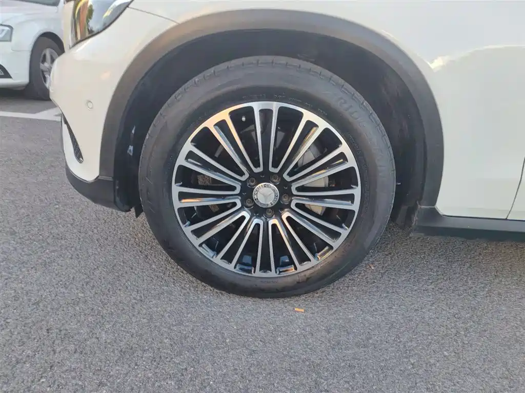 Mercedes-Benz GLC 2019 Model GLC 200 L 4MATIC фото 23