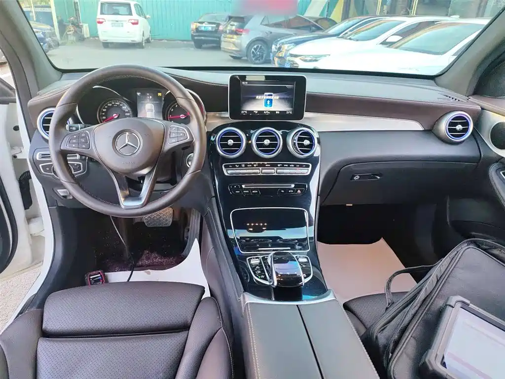 Mercedes-Benz GLC 2019 Model GLC 200 L 4MATIC фото 10