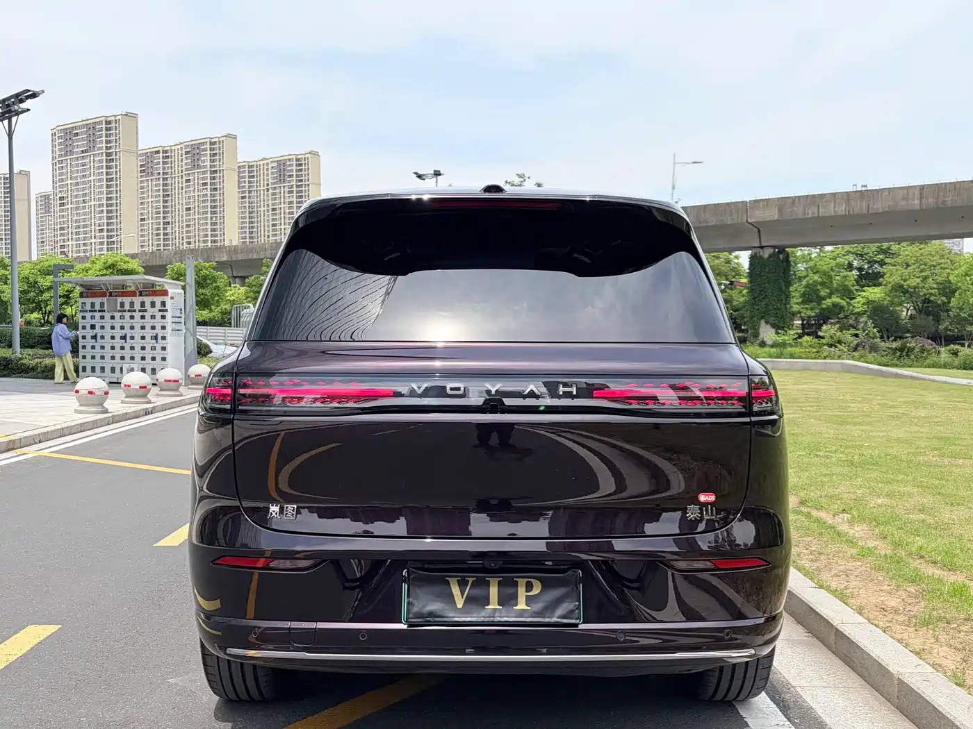 Voyah Auto VOYAH Taisan 2026 Model Base фото 6