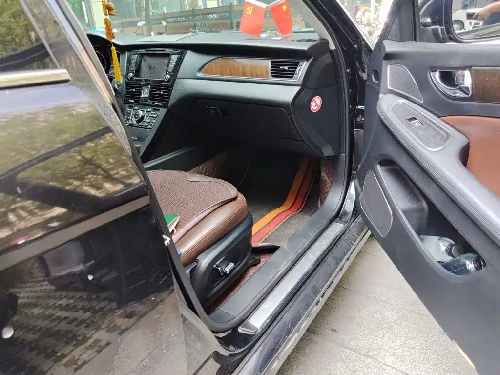 Hongqi H7 2014 2015 2.0T Luxury