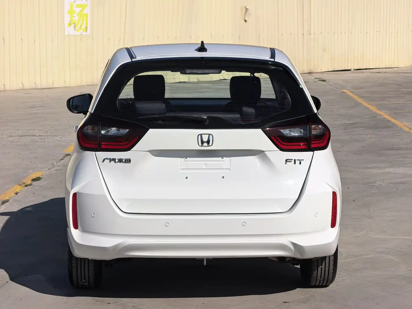 Photo 8 - Honda Fit