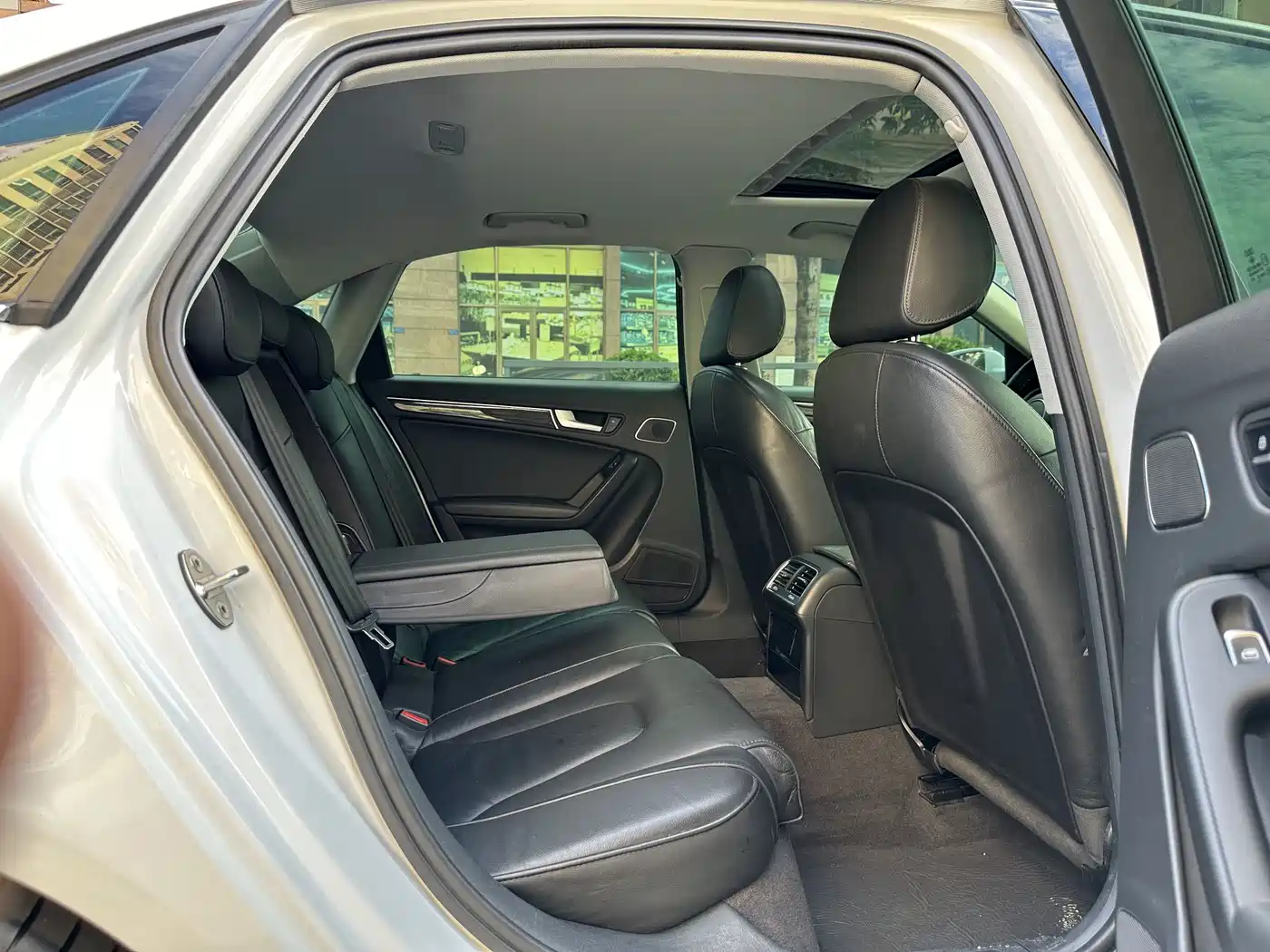 Audi A4L 2016 35 TFSI Automatic Comfort фото 11