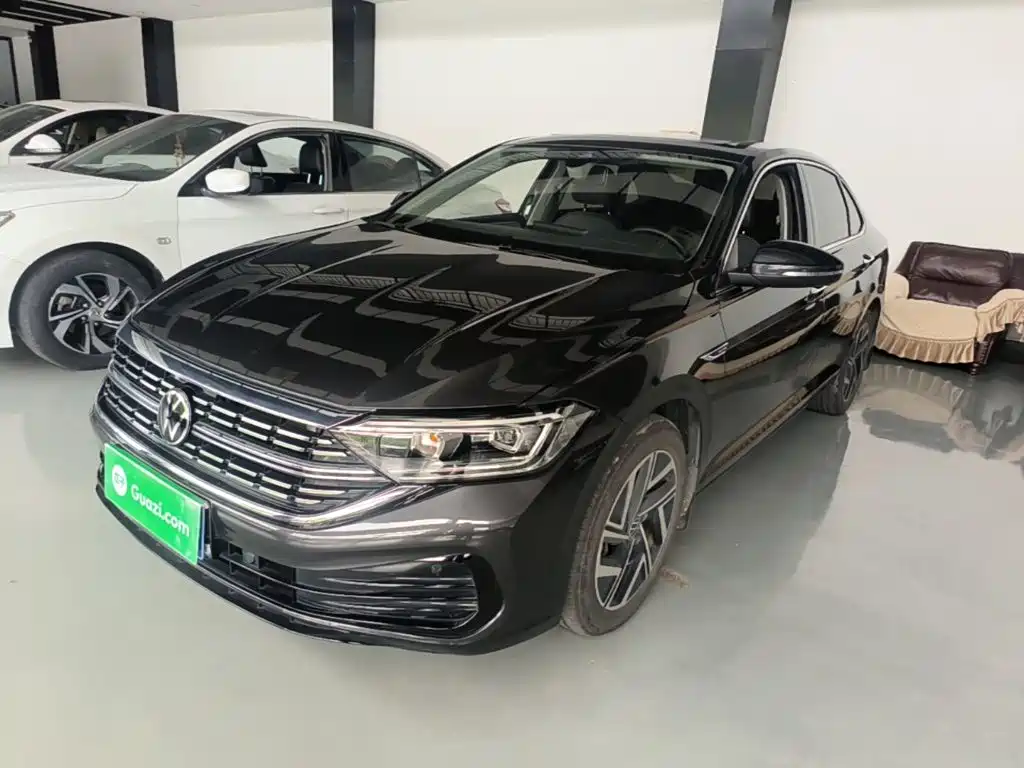 Volkswagen Sagitar 2023 300TSI DSG Surpassing Edition