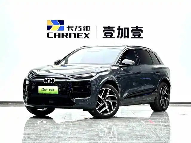 AUDI Q6L E TRON