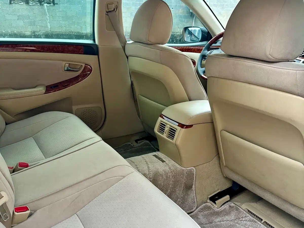 Toyota Crown 2007 2.5L Royal Special Edition фото 14