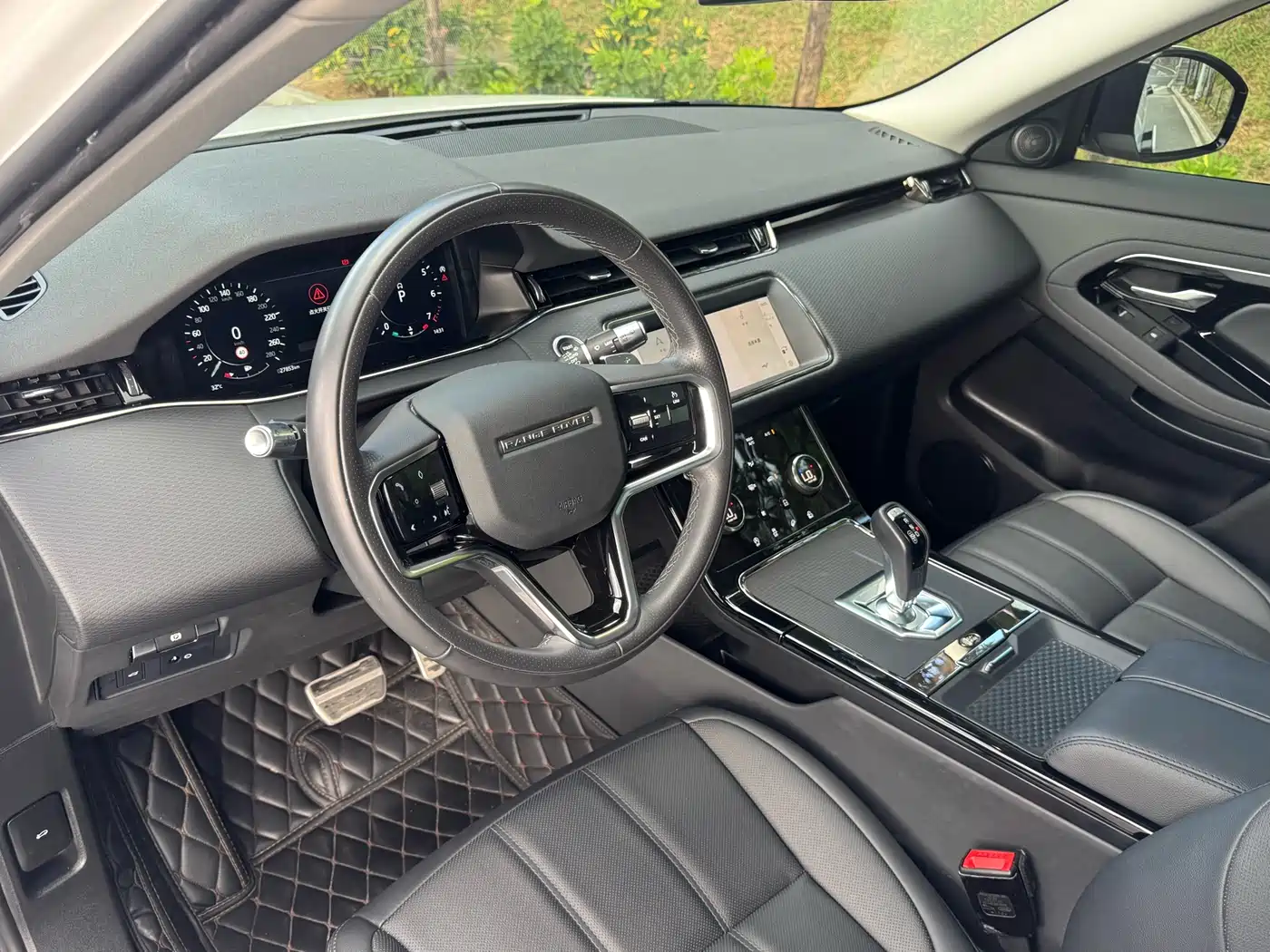 Land Rover Range Rover Evoque 2022 Range Rover Evoque L 200PS R-Dynamic Standard Elite Edition фото 15