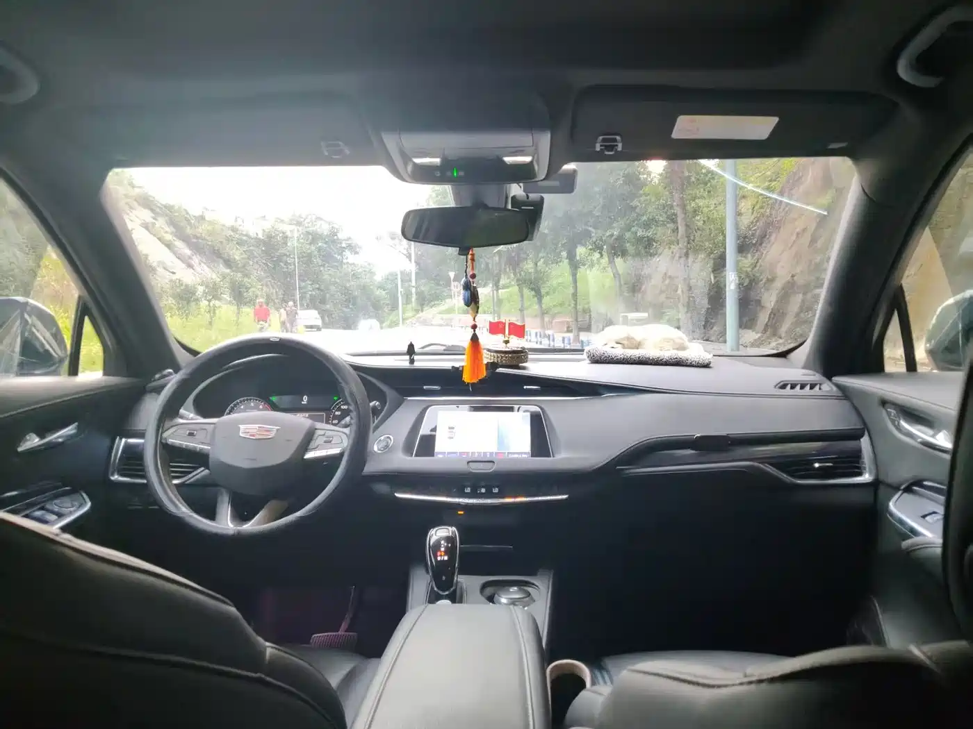 Фото 12 - Cadillac XT4