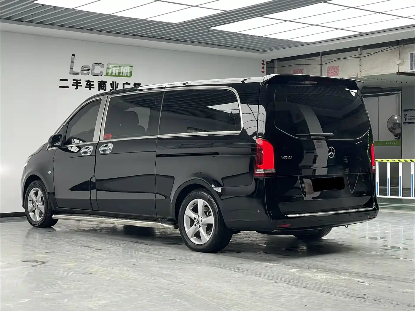 Mercedes-Benz Vito 2020 2.0T Business Edition (7-seater) фото 6