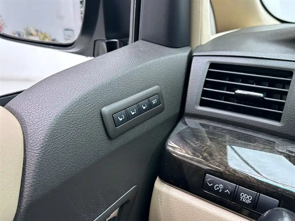 Toyota Alphard 2012 3.5L Luxury Edition фото 24