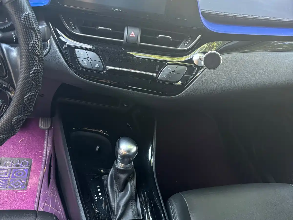 Toyota IZOA 2018 2.0L Speed Edition China VI фото 7