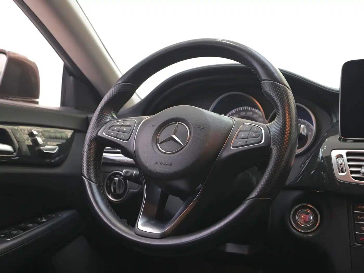 Mercedes-Benz CLS 2015 CLS 320 фото 7