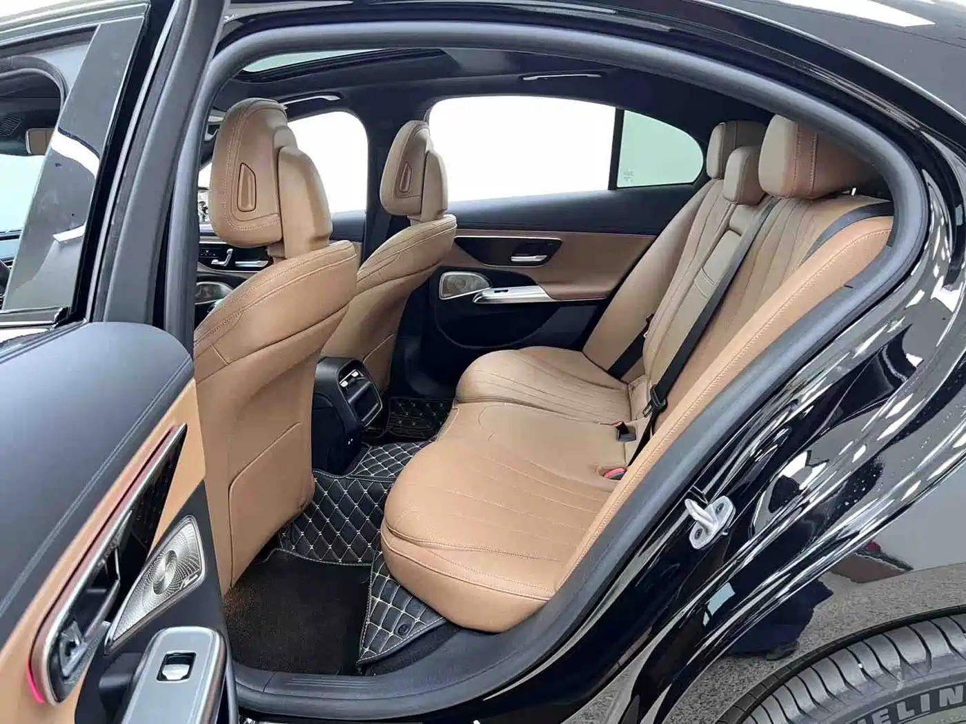 MERCEDES-BENZ E-CLASS (IMPORTED)