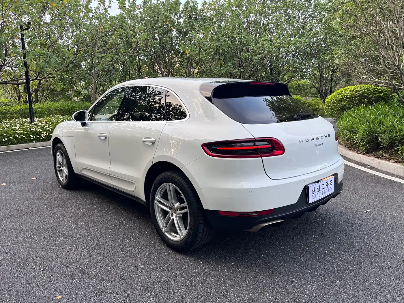Porsche Macan 2016 Macan 2.0T фото 6