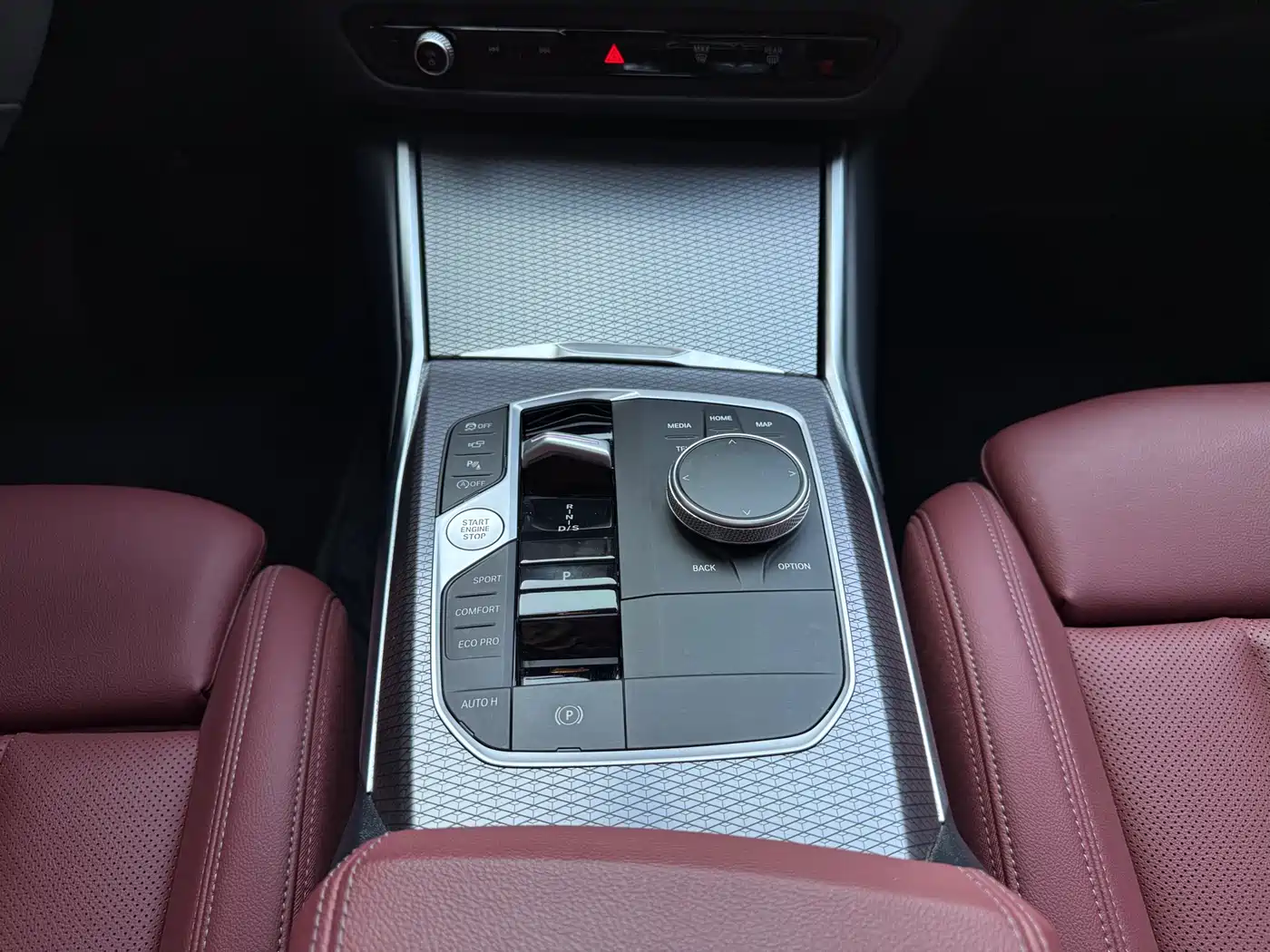 BMW 3 Series 2025 330Li M Sport Night Edition фото 15