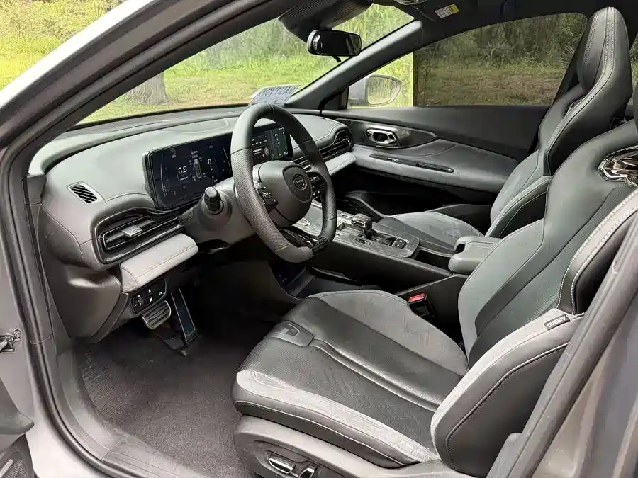 GAC Trumpchi Trumpchi Emkoo 2023 270T DCT J11 Edition фото 4