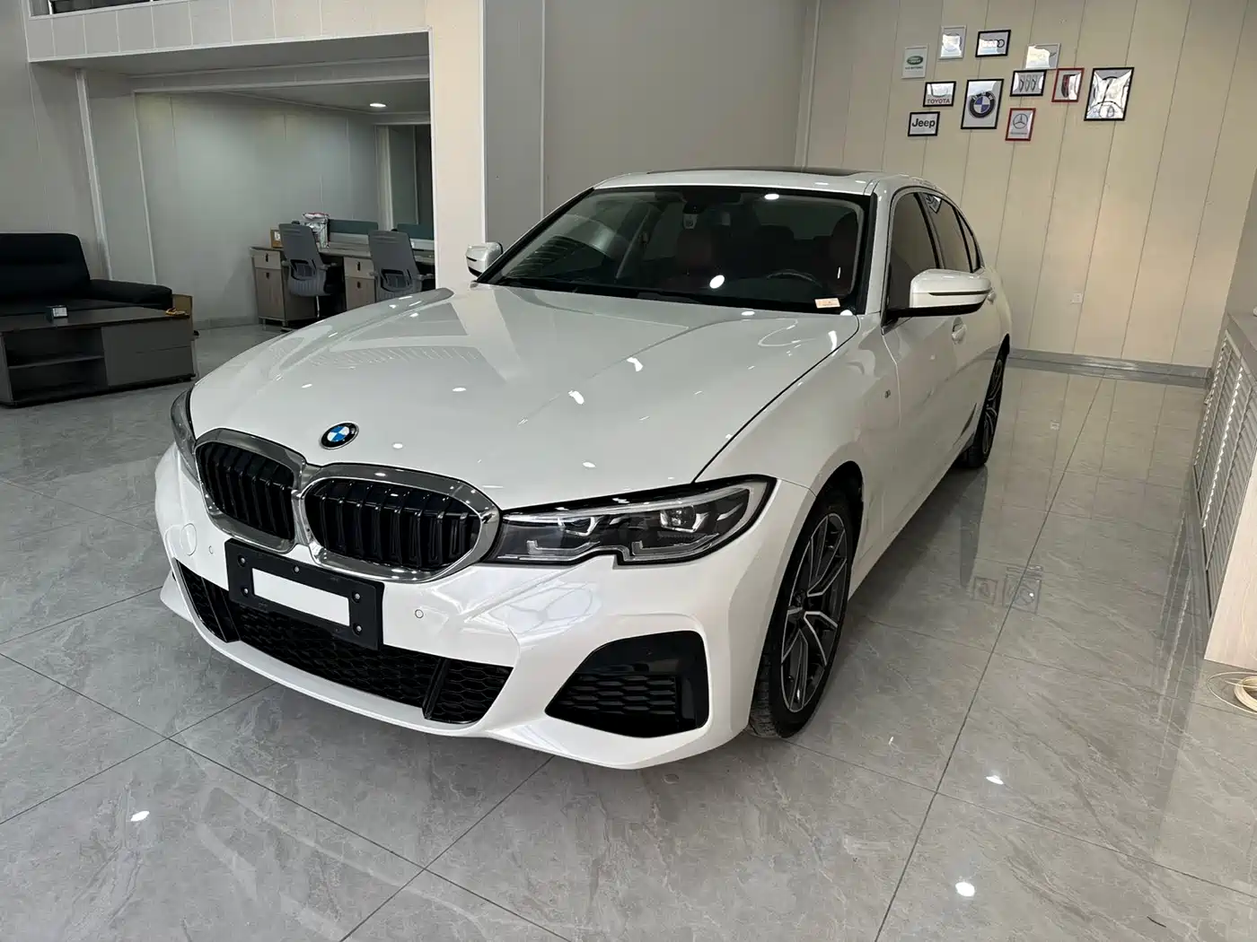 BMW 3-SERIES
