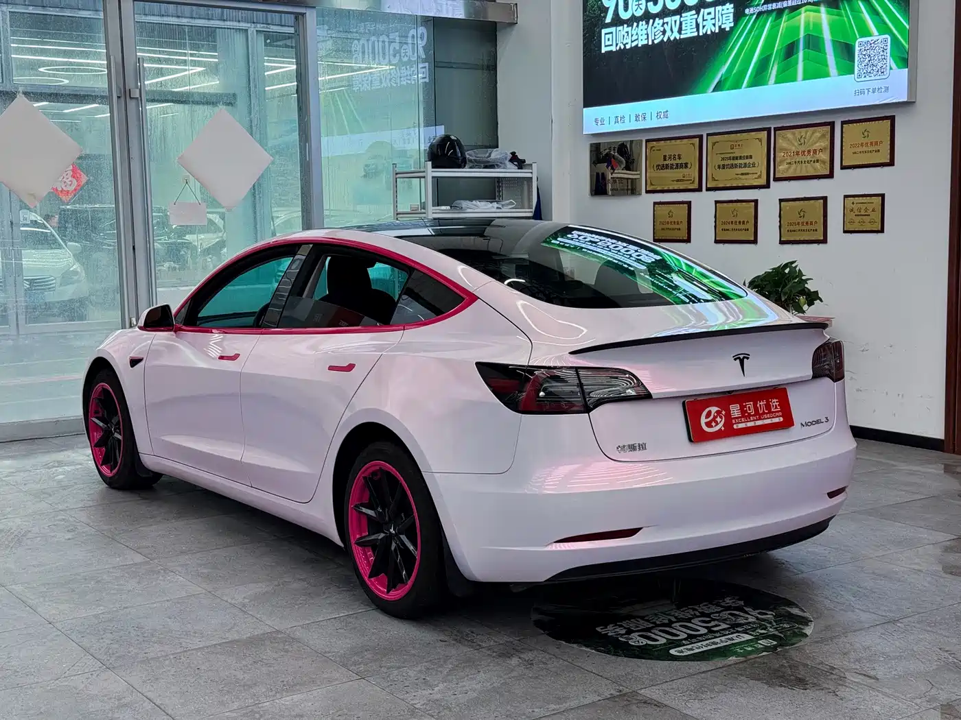 Фото 5 - Tesla Model 3