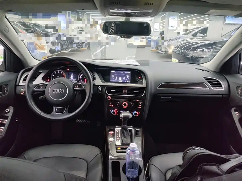 Audi A4L 2016 35 TFSI Automatic Comfort фото 10