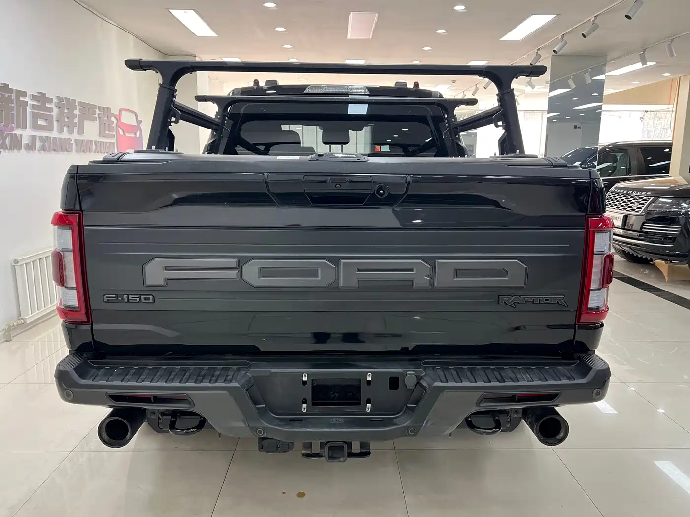 FORD F-150 RAPTOR