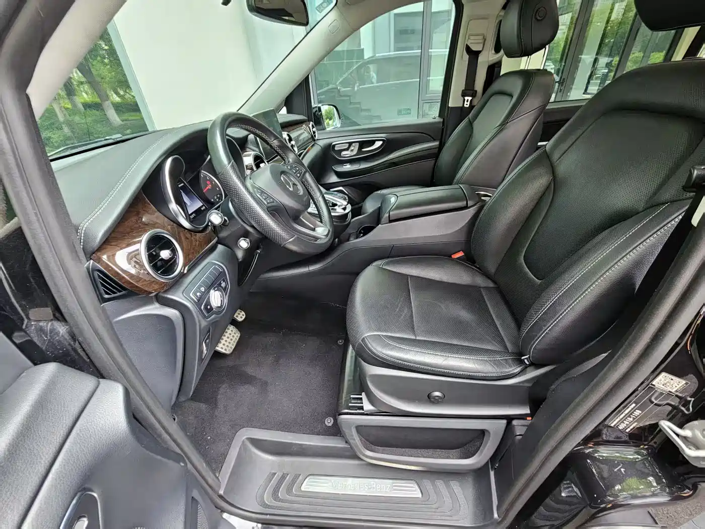 Mercedes-Benz V-Class 2018 V 260 Premium Edition China VI фото 10