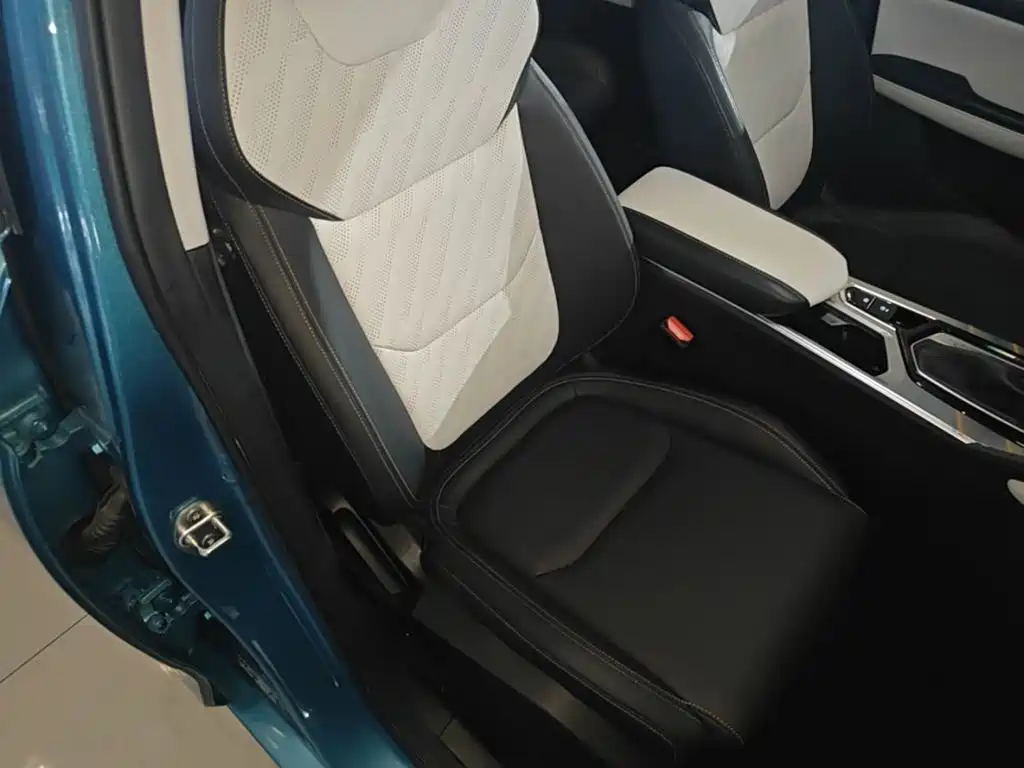 Geely Emgrand L 2022 2022 1.4T CVT Flagship