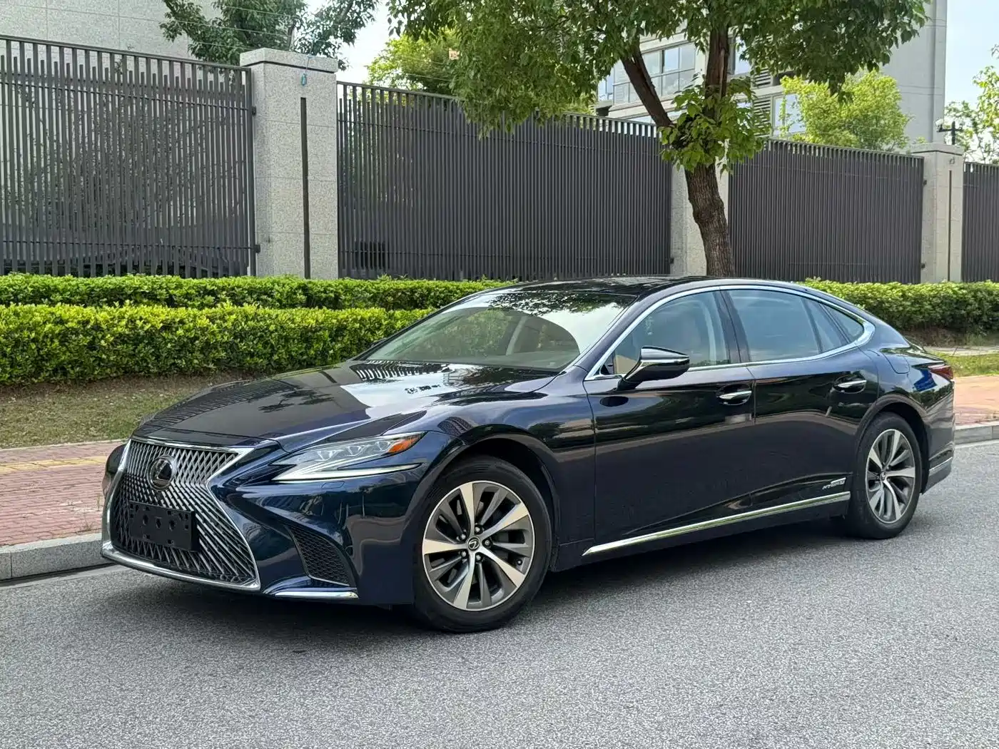Lexus LS 2020 500h Excellence (China VI)