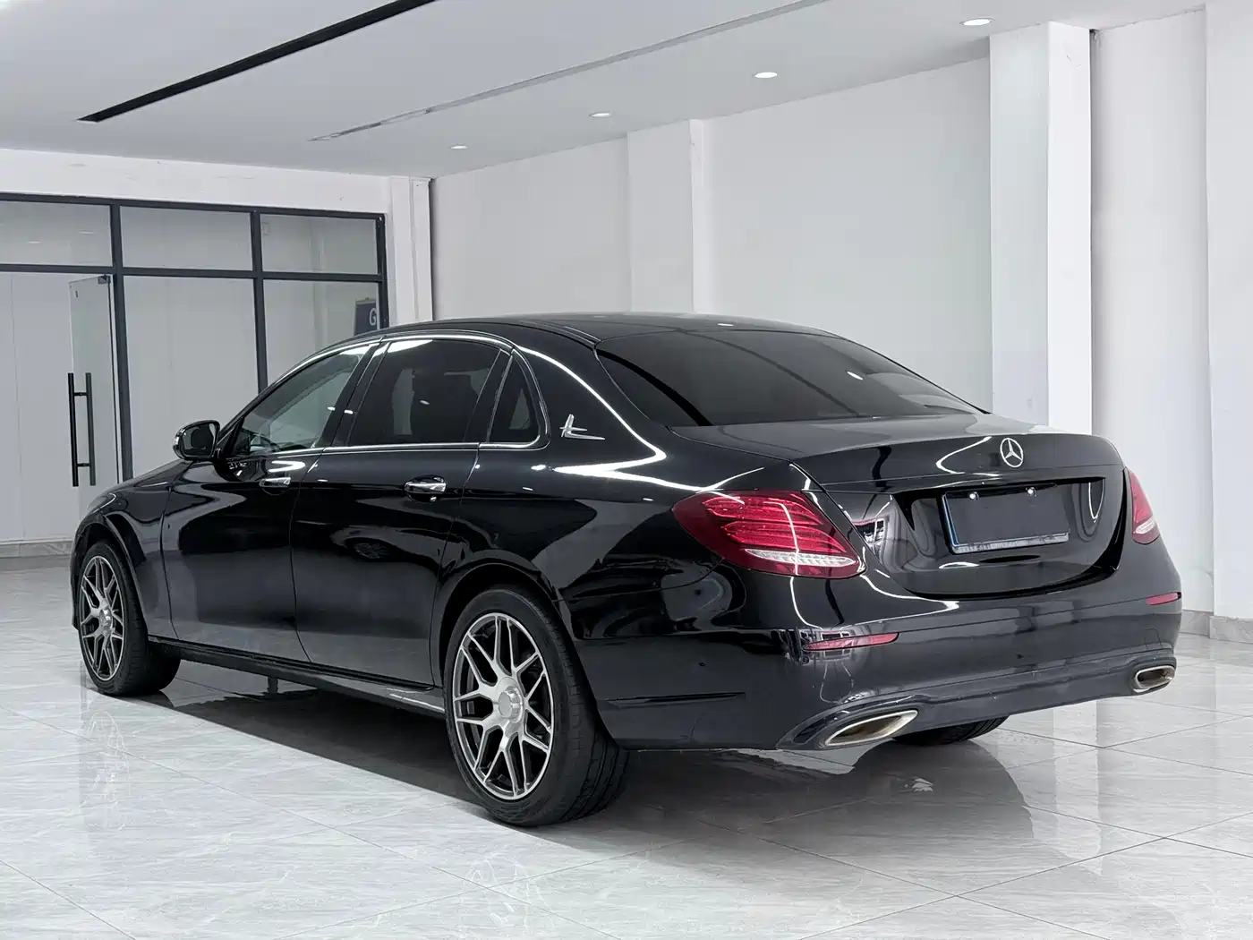 Mercedes-Benz E-Class 2018 E 200 L фото 9