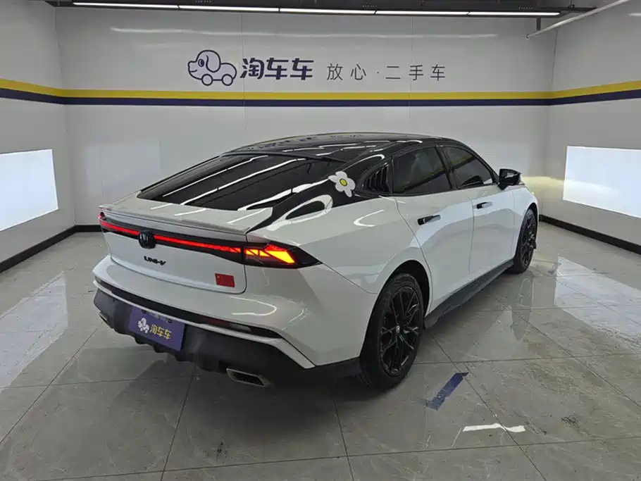 CHANGAN UNI-V