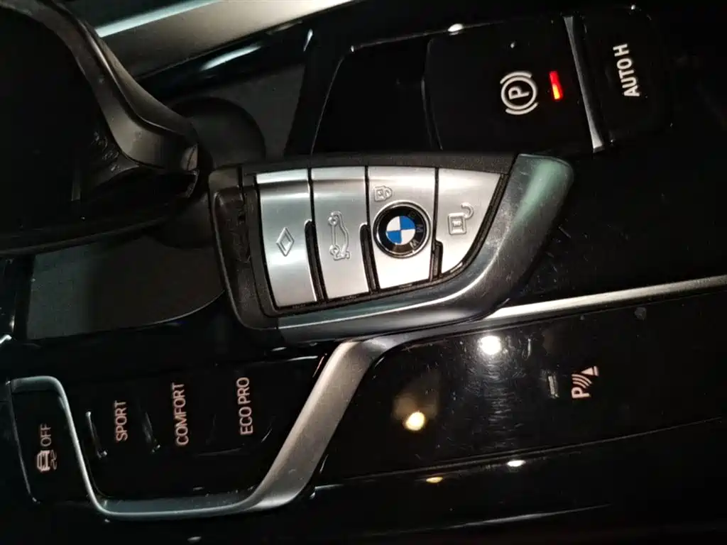 BMW 5 Series 2022 Model Second Facelift 530Li Leading M Sport Package фото 9